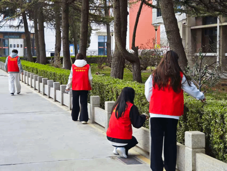 建筑工程学院 开展学雷锋志愿服务活动